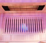 Dewello® Infrarotkabine Infrarotsauna Pierson 160x105 für 2-3 Personen aus Hemlock Holz mit Vollspektrumstrahler, Bodenstrahler, LED-Farblicht, Bluetooth, FM,MP3,USB