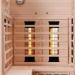 Dewello Infrarotkabine LAKEFIELD 3 120x120 DUAL-THERM für 1-2 Personen aus Hemlock Holz mit Vollspektrumstrahler