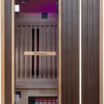 Dewello® Infrarotkabine Infrarotsauna Melville 130x105 für 1-2 Personen aus Hemlockholz und Walnussholz, Vollspektrumstrahler, Bodenstrahler, LED-Farblicht, Bluetooth